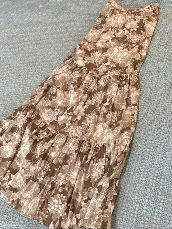ARULA Rynn Beige Floral Tiered Maxi Skirt with Front Slit sz 22/24